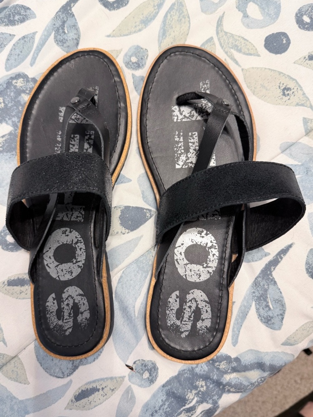 Sorel Black Women's Slide Sandals with Toe Loop